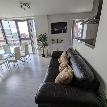 Glasgow City Centre Waterfront Apartment 외부 사진