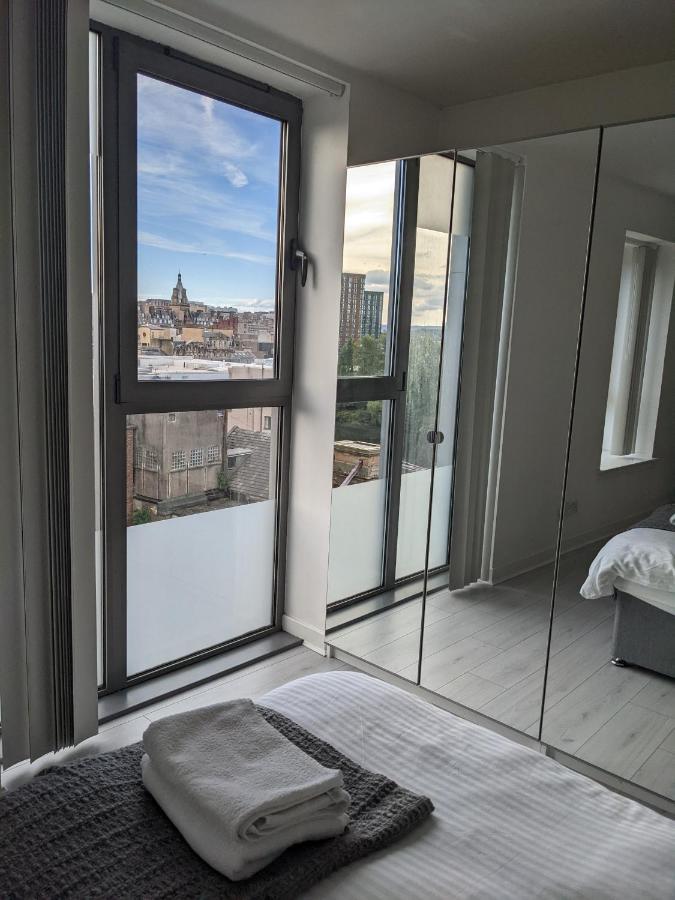 Glasgow City Centre Waterfront Apartment 외부 사진