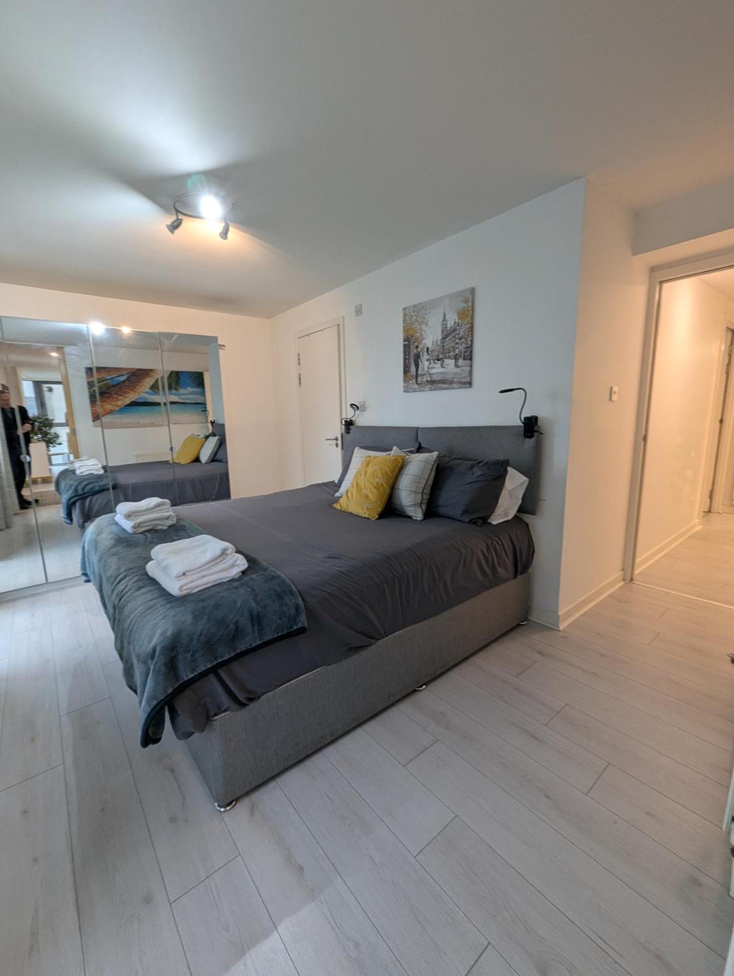 Glasgow City Centre Waterfront Apartment 외부 사진